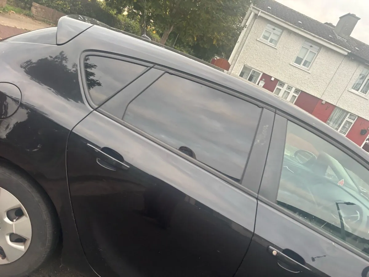 Opel Astra 2012-non runner - Image 3