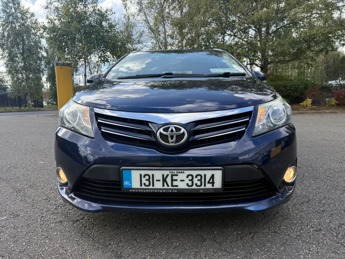 Toyota Avensis 2.0 D-4D Estate - Image 2
