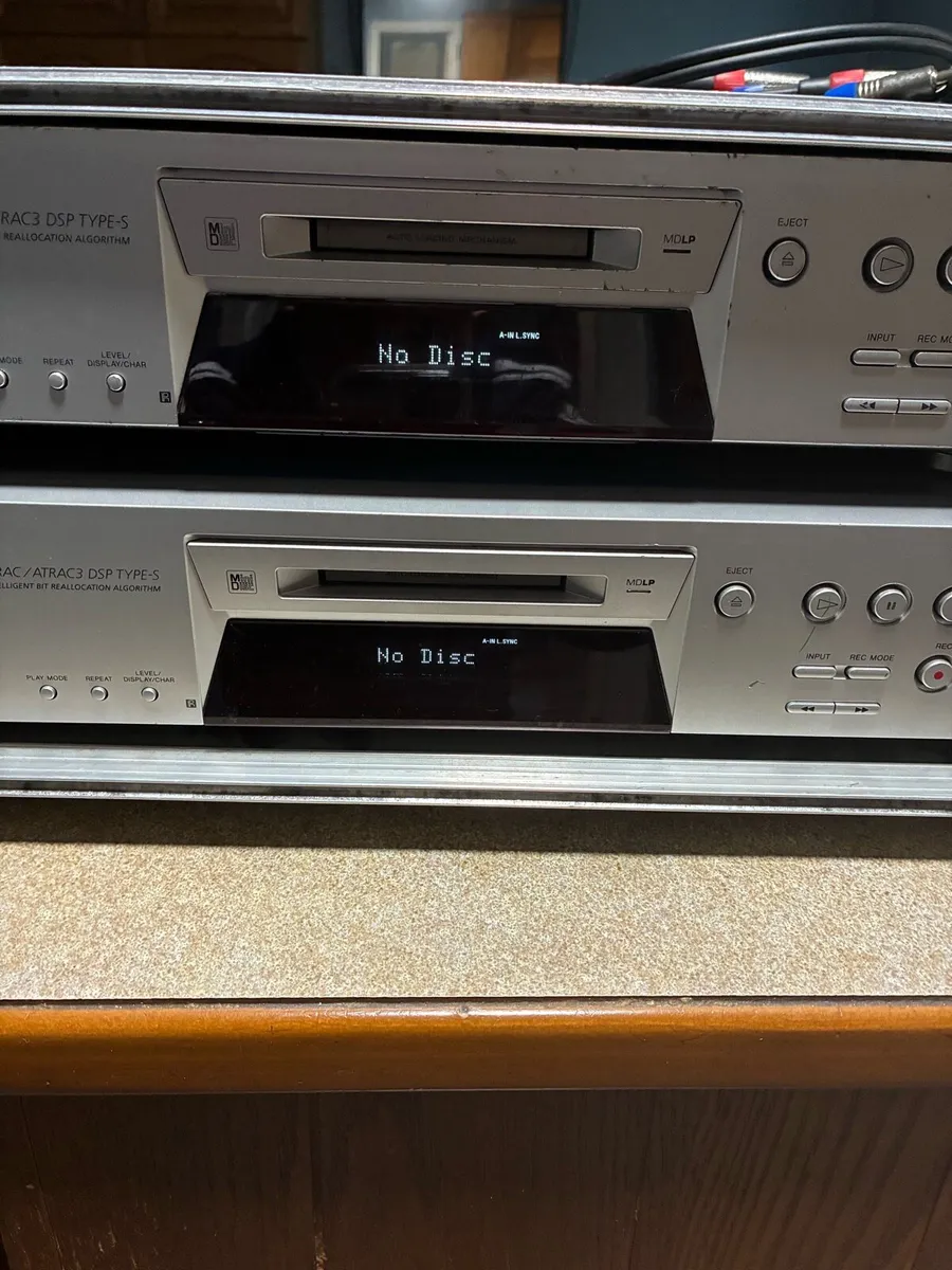 2 x Flight Cased Mini Disc Players - Image 4