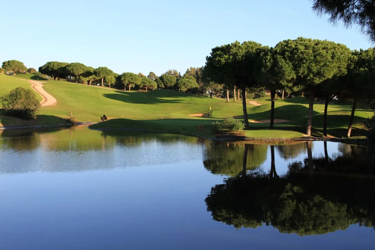 Apartment to rent in stunning Marbella by the sea - Image 3