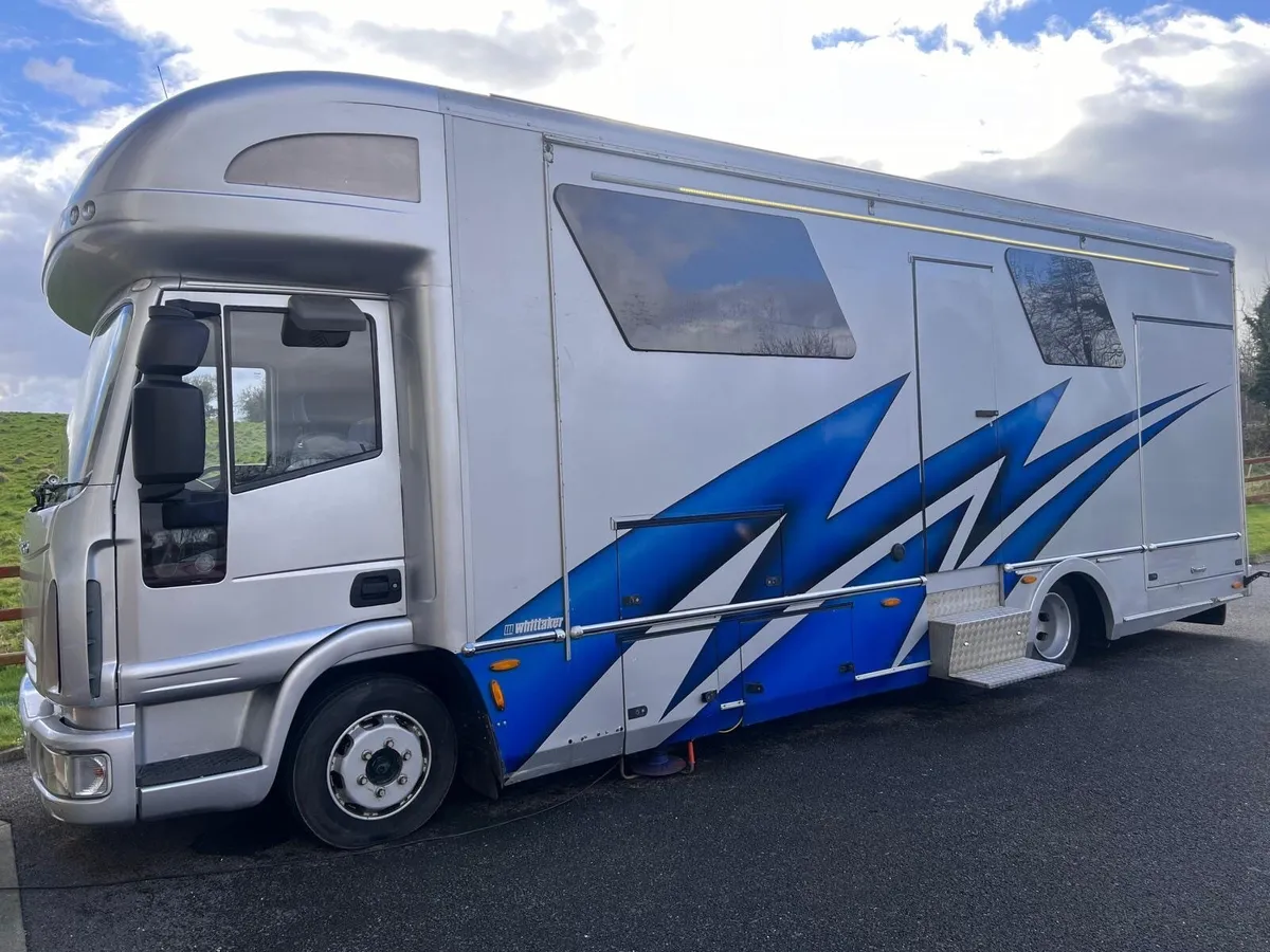 Iveco race truck - Image 1
