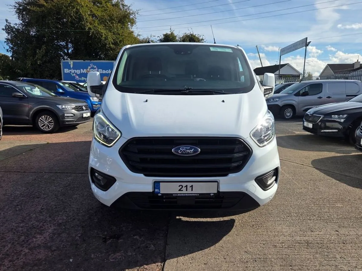 Ford Transit Custom 300 Trend P/V Ecoblue - Image 2