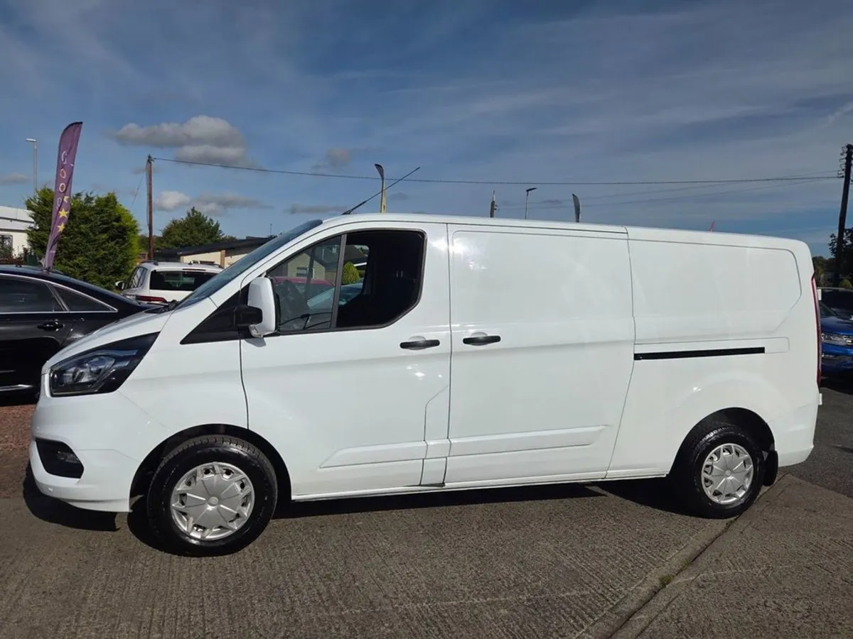 Ford Transit Custom 300 Trend P/V Ecoblue - Image 4