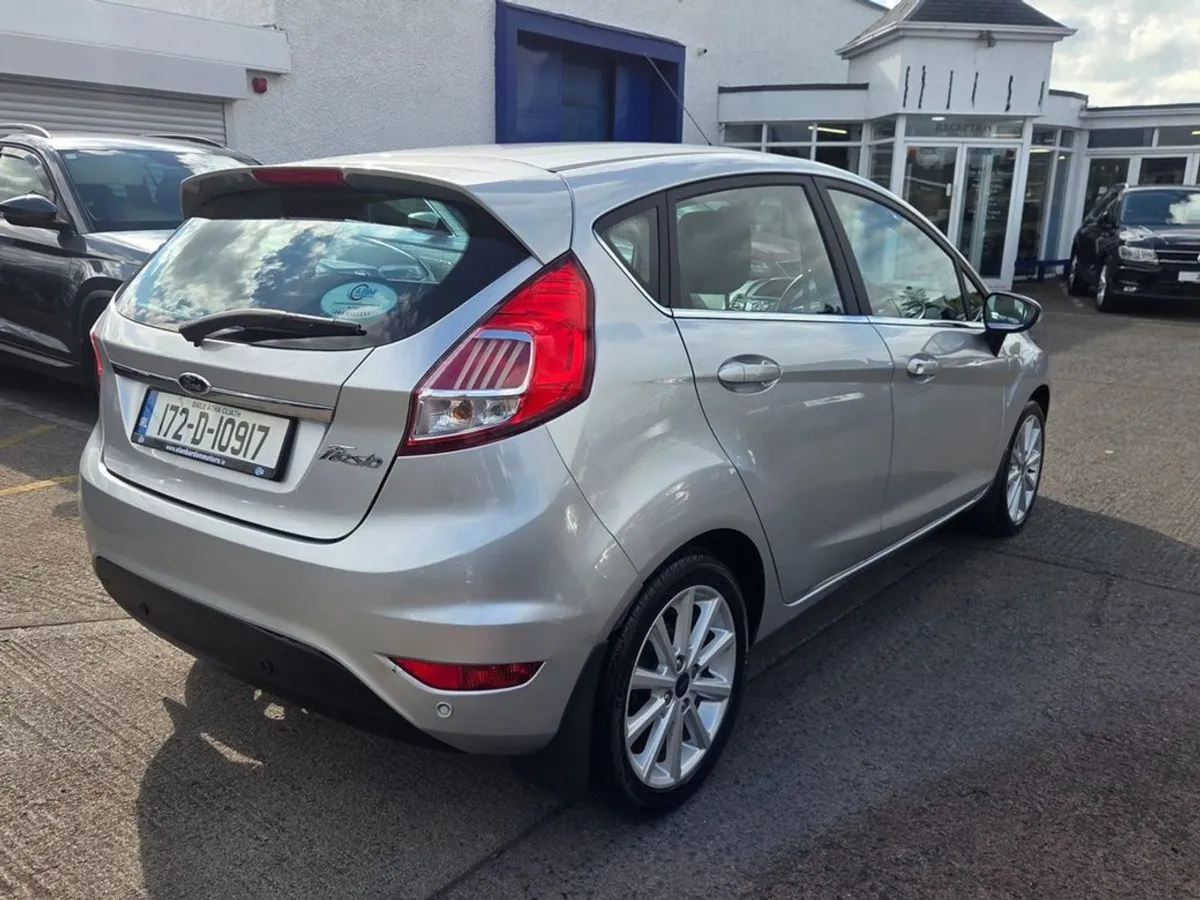 Ford Fiesta MCA Titanium 1.5 75ps M5 4DR - Image 3