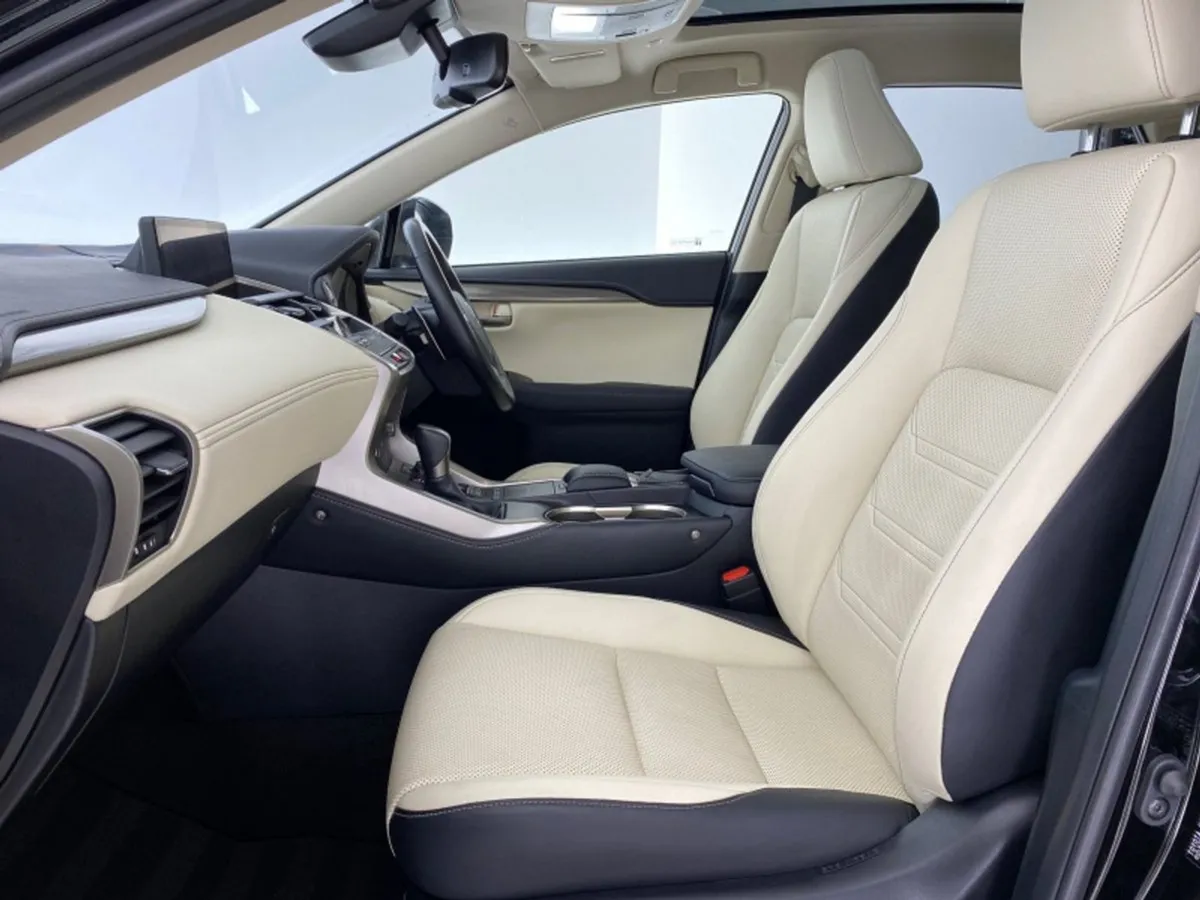 Lexus NX 300h Executive - Image 2