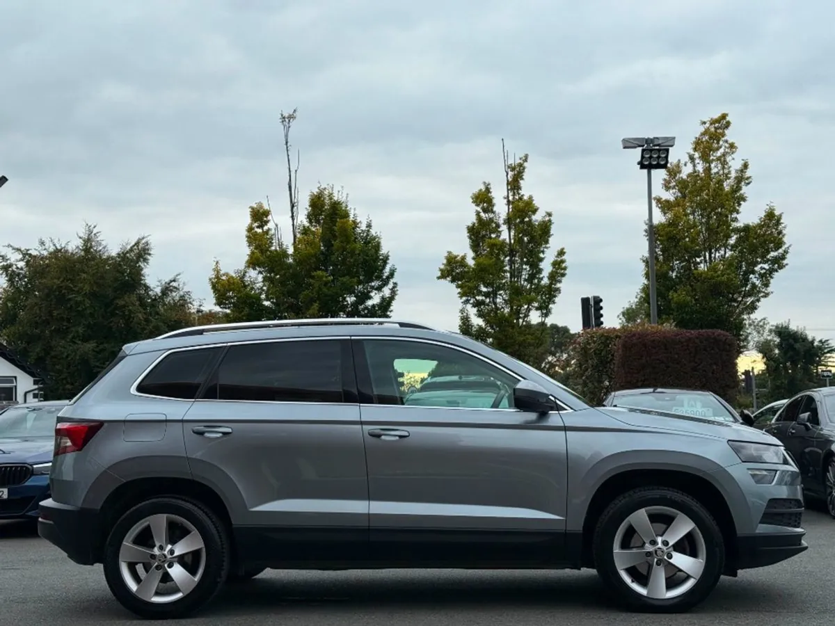 Skoda Karoq Ambition 2.0tdi 115HP  fsh - Image 4