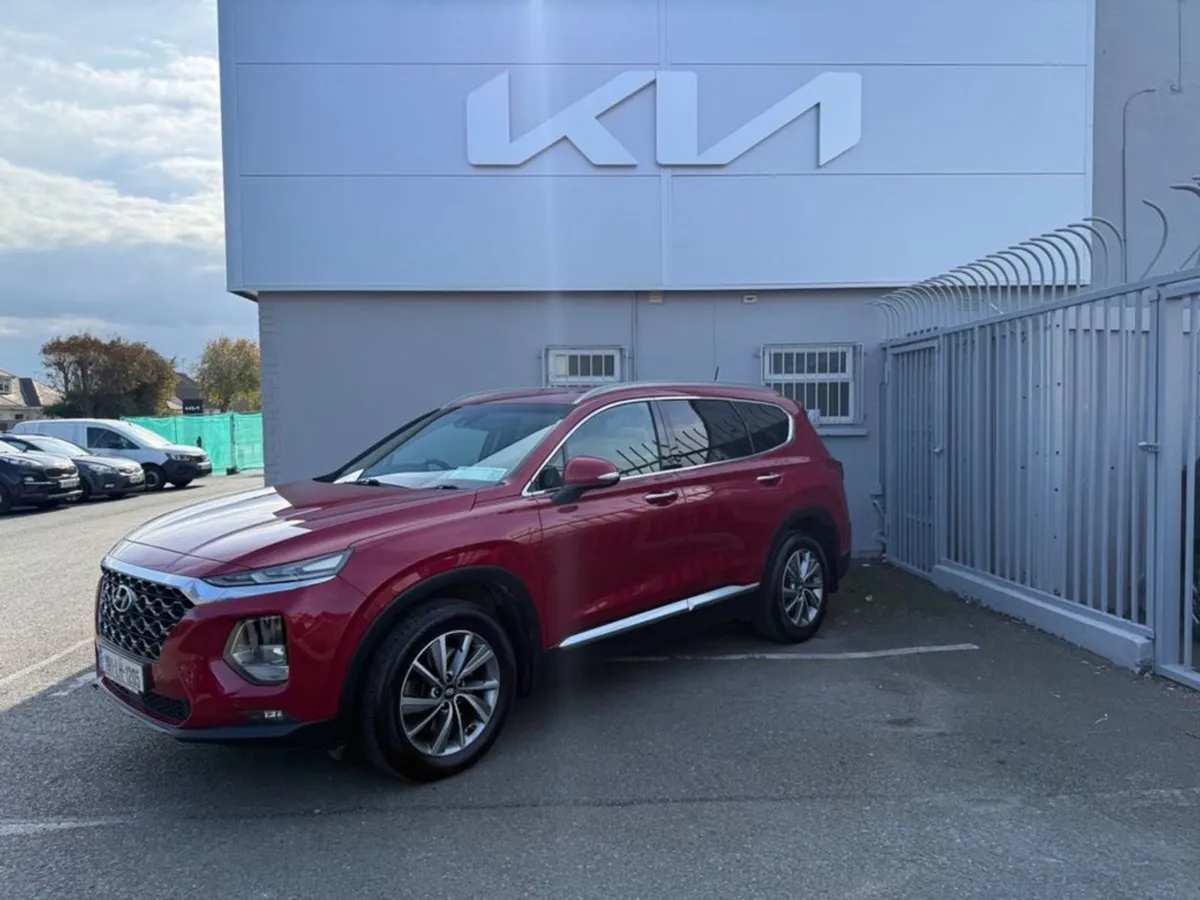 Hyundai Santa Fe 2WD Executive Plus 5DR - Image 4