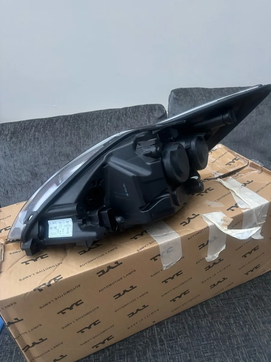 *Brand New* Ford Focus Headlamp - Image 2