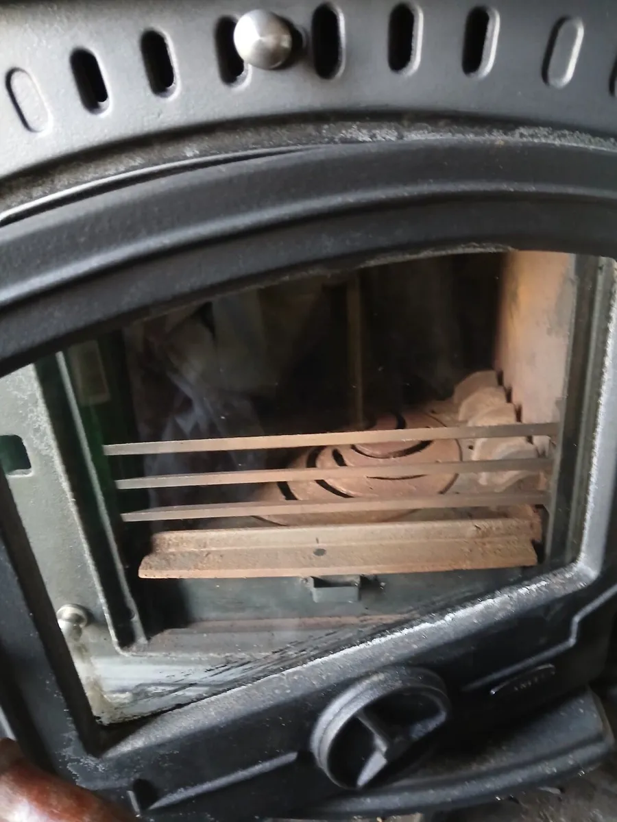 Stanley Tara 8kw solid fuel stove - Image 2