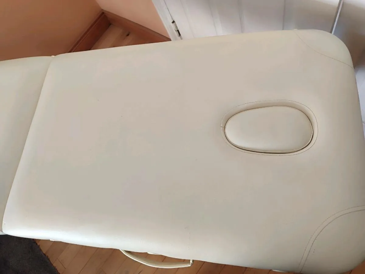 Massage table - Image 4