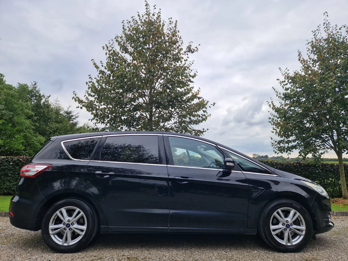 Ford S-Max Titanium 7 SEATS ,2YR WARRANTY, SUPERB - Image 3