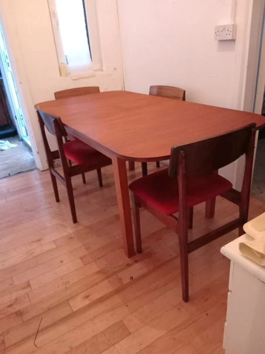 mid century teak extending dining set restored - Image 1