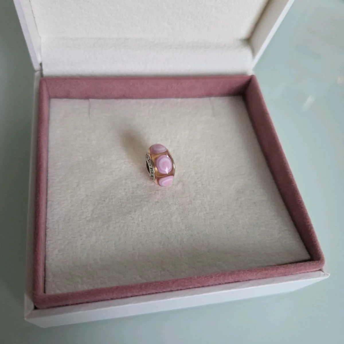 Pandora charm pink murano glass - Image 2