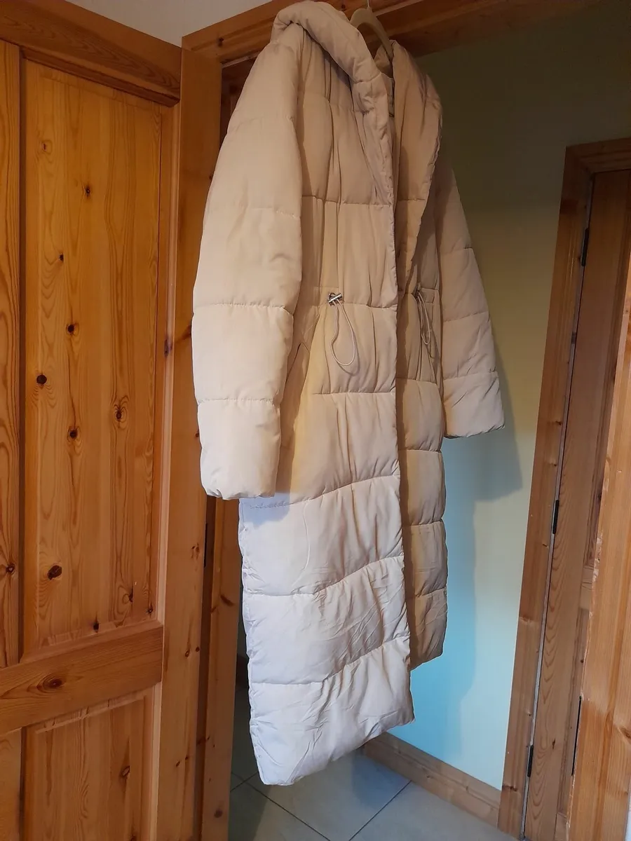 Puffa coat - Image 1