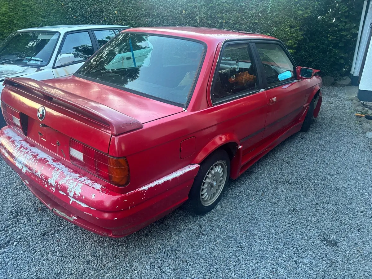 BMW e30 318is - Image 3