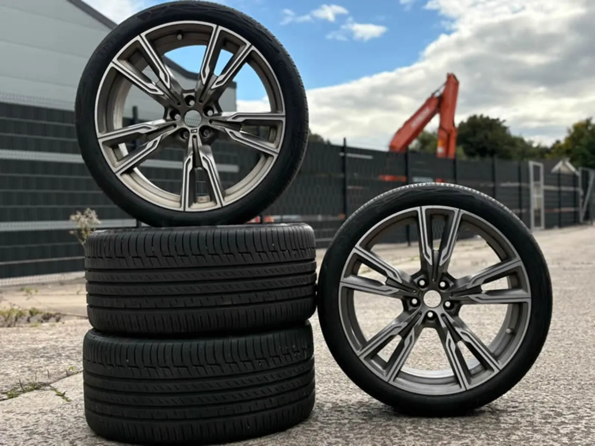 22" Genuine BMW 747M Alloy Wheels & Continental Ty - Image 1