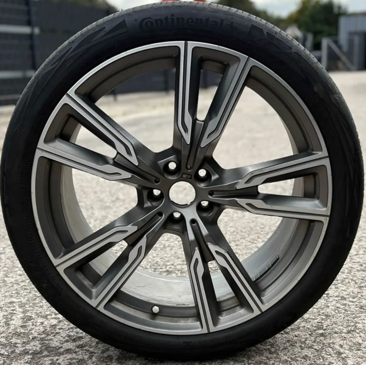 22" Genuine BMW 747M Alloy Wheels & Continental Ty - Image 2