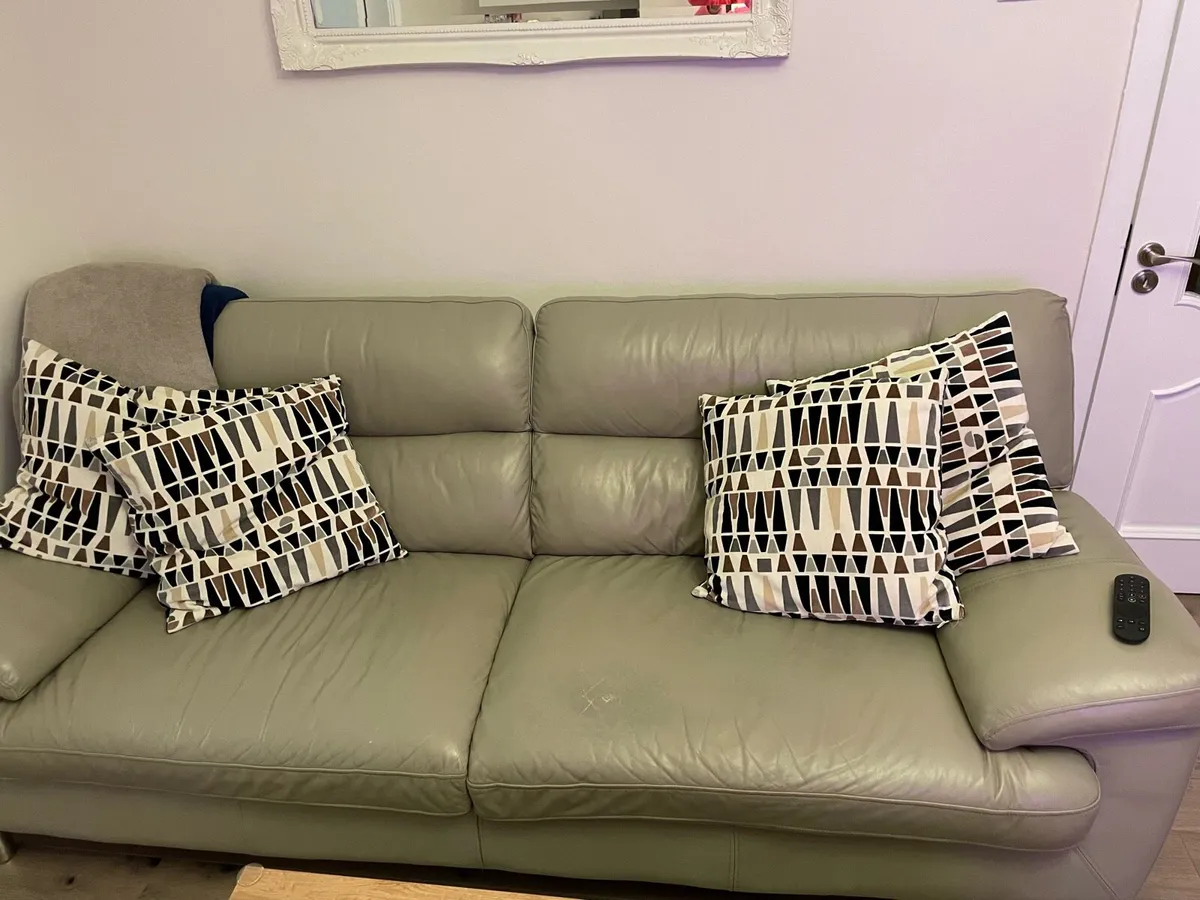 Leather sofas 3 + 2 - Image 2