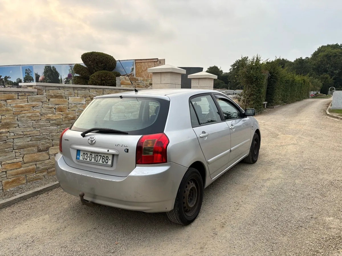 TOYOTA COROLLA **AUTOMATIC ** - Image 2