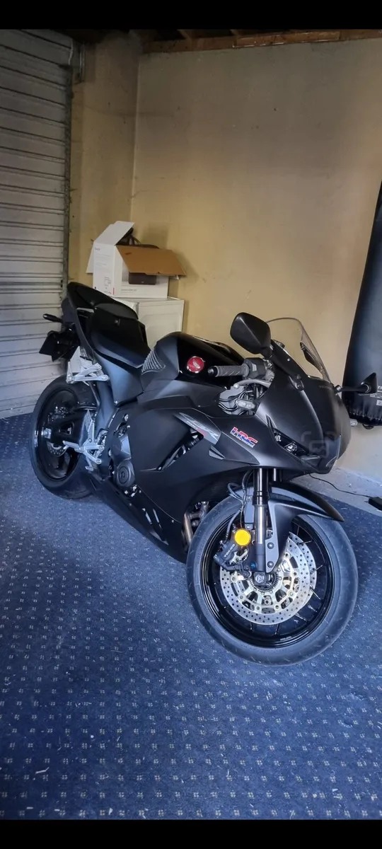 Honda CBR 600RR 2025 - Image 1