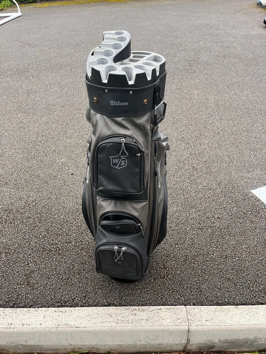 Wilson Waterproof golf bag - Image 1