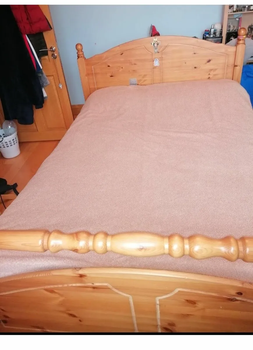 Bed - Image 2