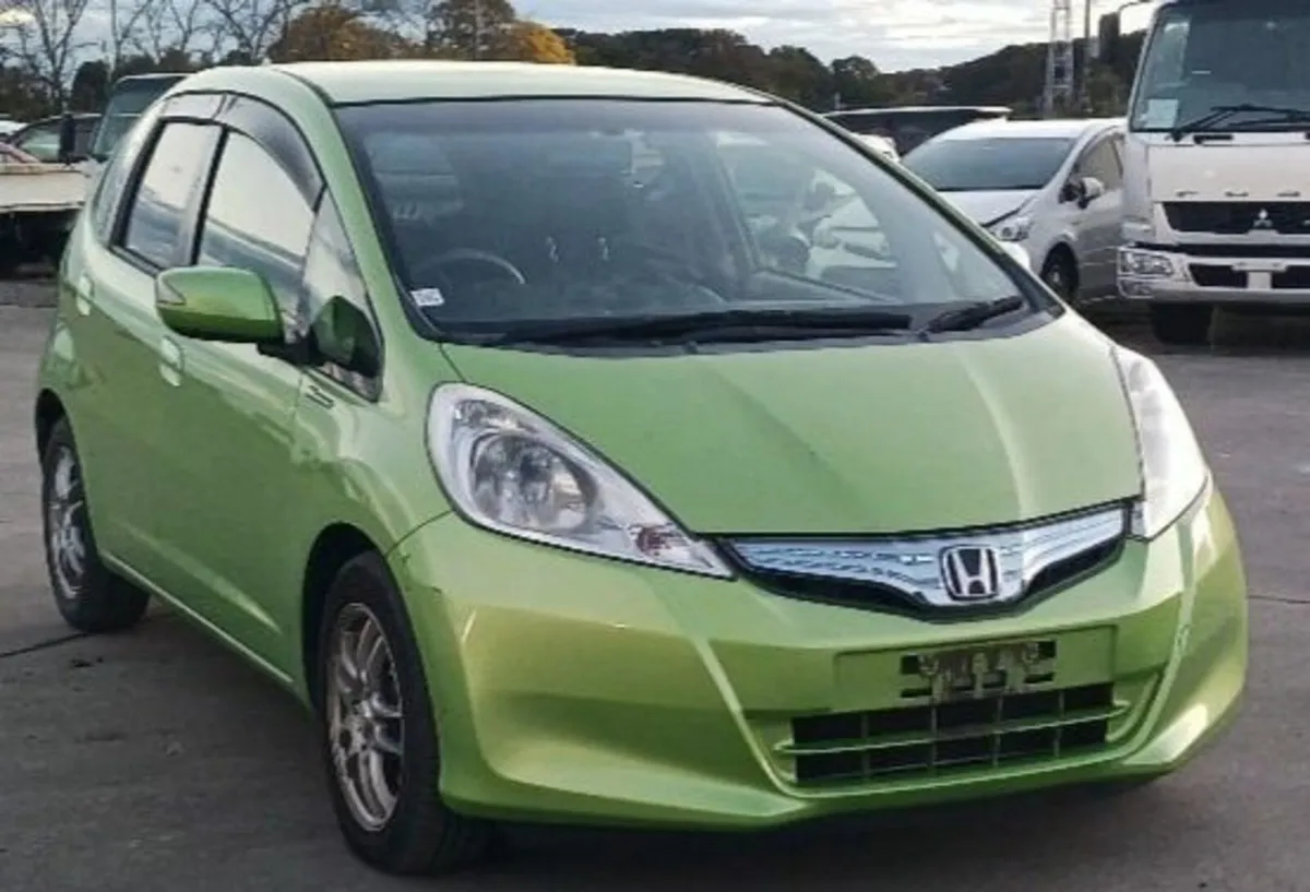 Honda Fit (Jazz) 2012, automatic petrol hybrid. - Image 1