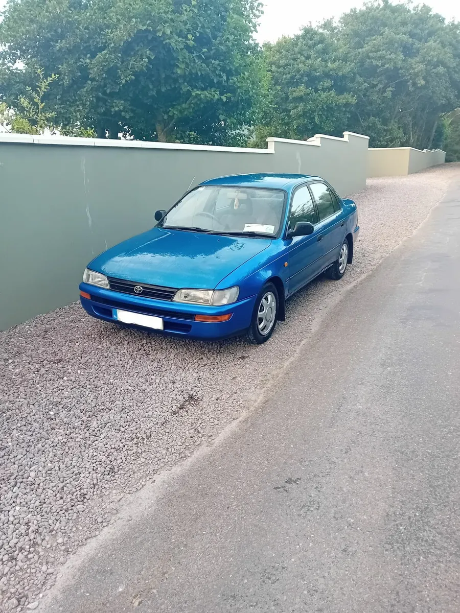 Toyota Corolla 1997 - Image 1