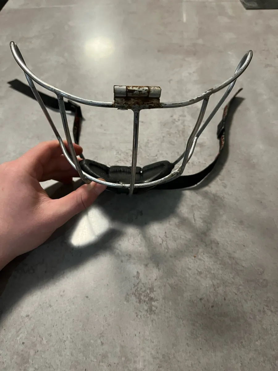 Oldstyle cleere guard short loop - Image 1