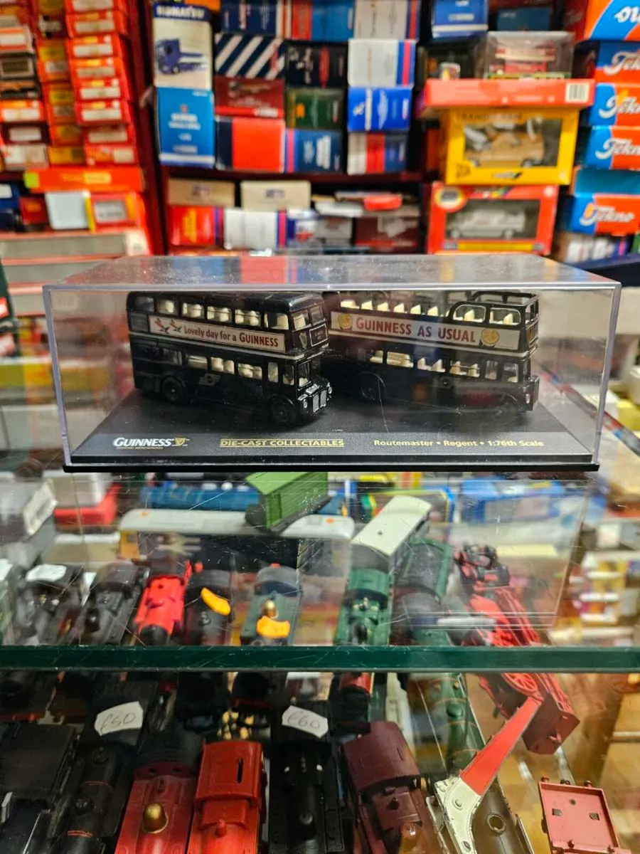 Corgi Guinness Bus Set - Image 1