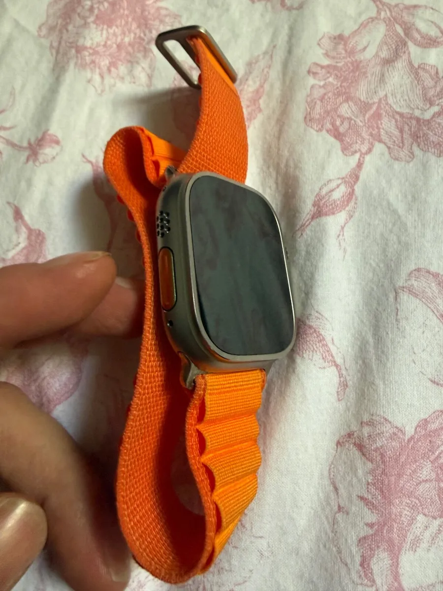 Apple Watch - Image 1