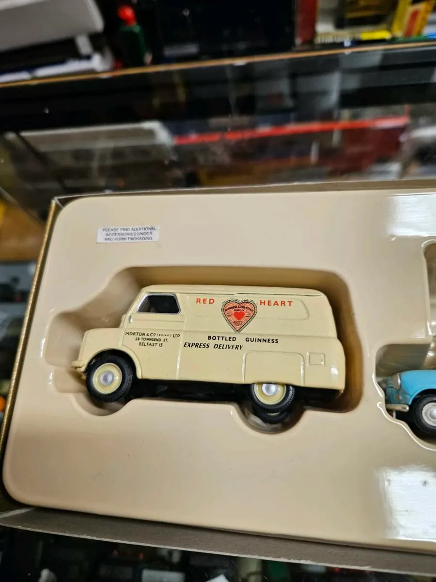 Corgi Guinness Van and Mini set - Image 3