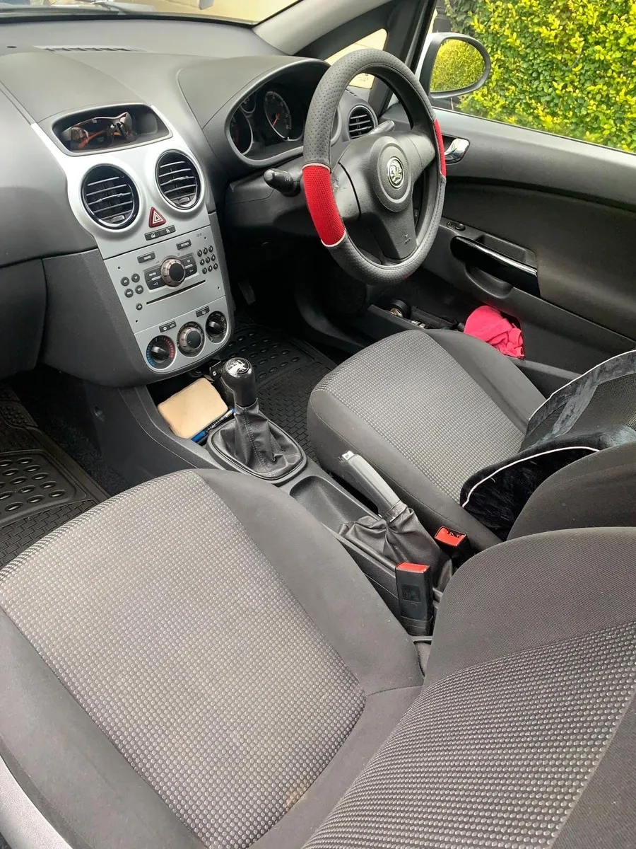 Vauxhall Corsa 2011 - Image 4