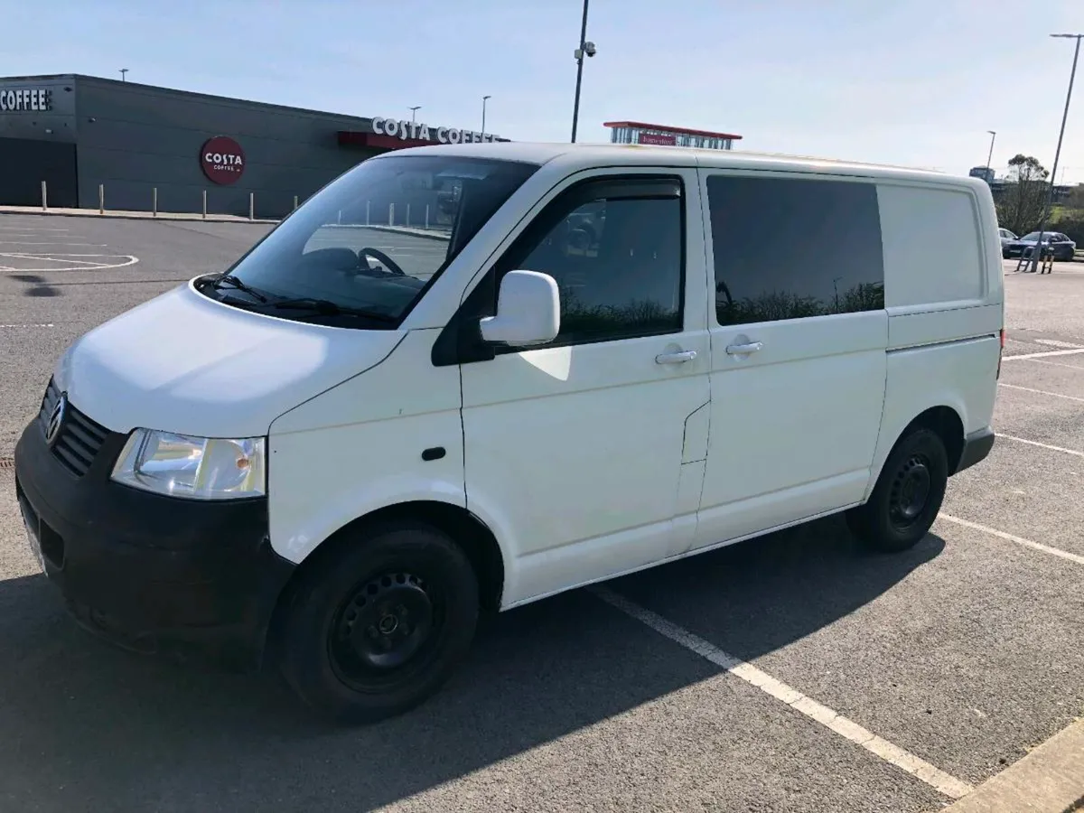 Camper van - Image 1