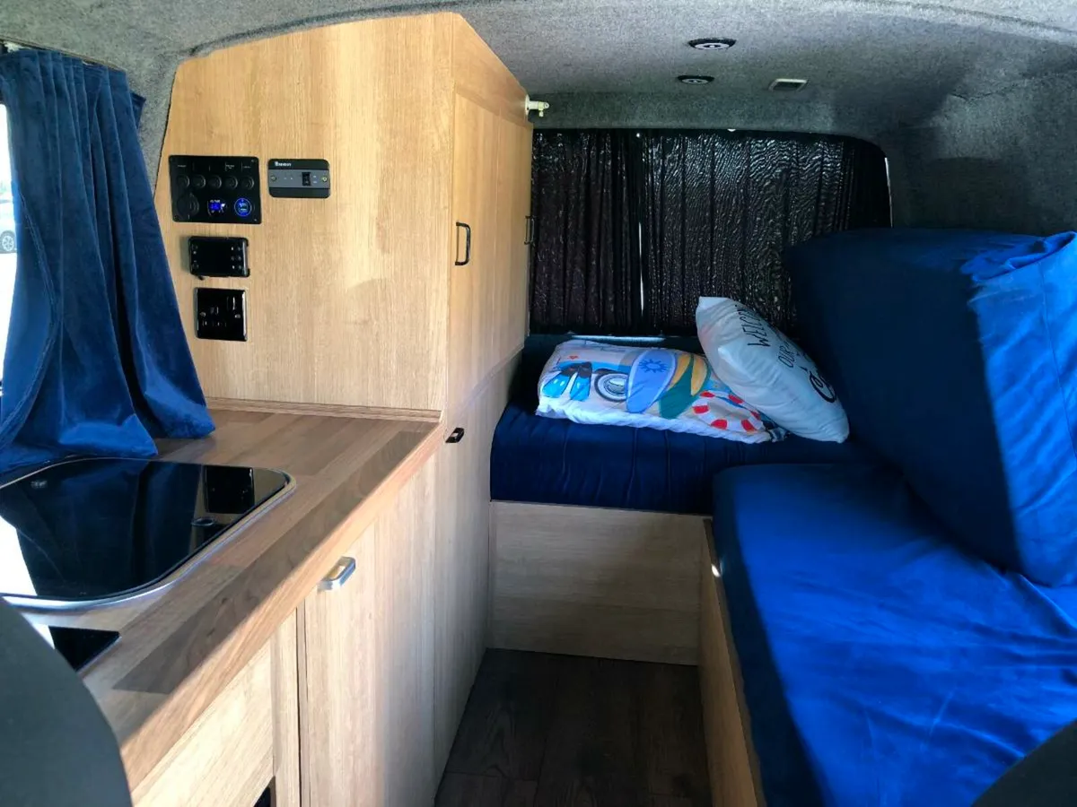 Camper van - Image 3