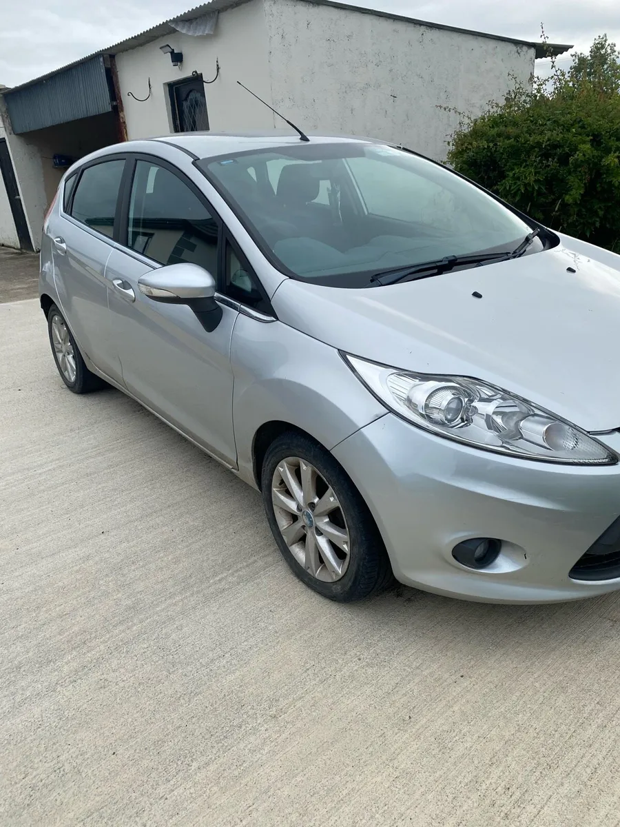 2010 ford fiesta 12 months test - Image 2