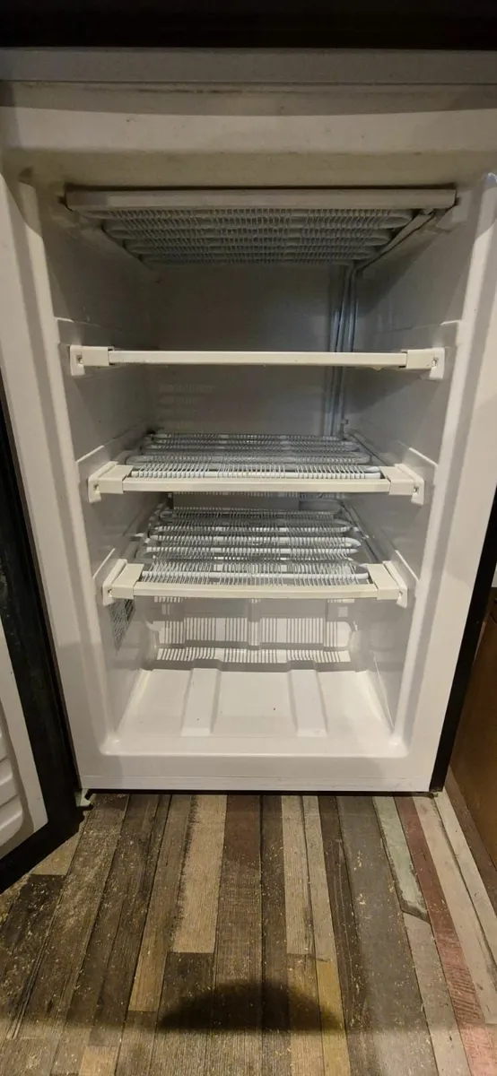 Wherpool under cabinet freezer - Image 3