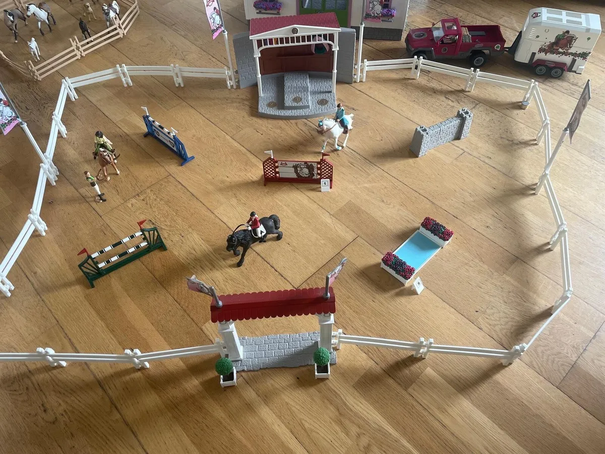 Schleich toys - Image 4