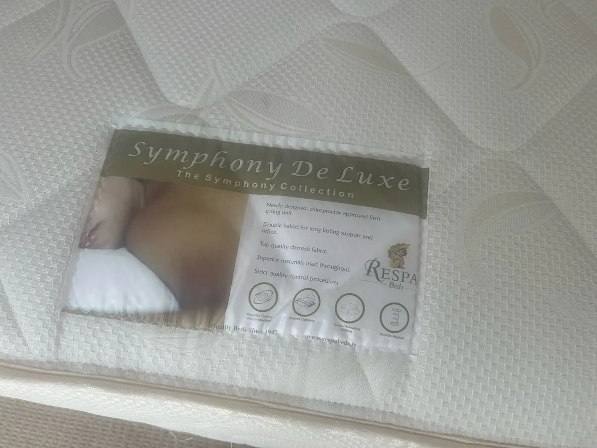 Single beds - Image 2