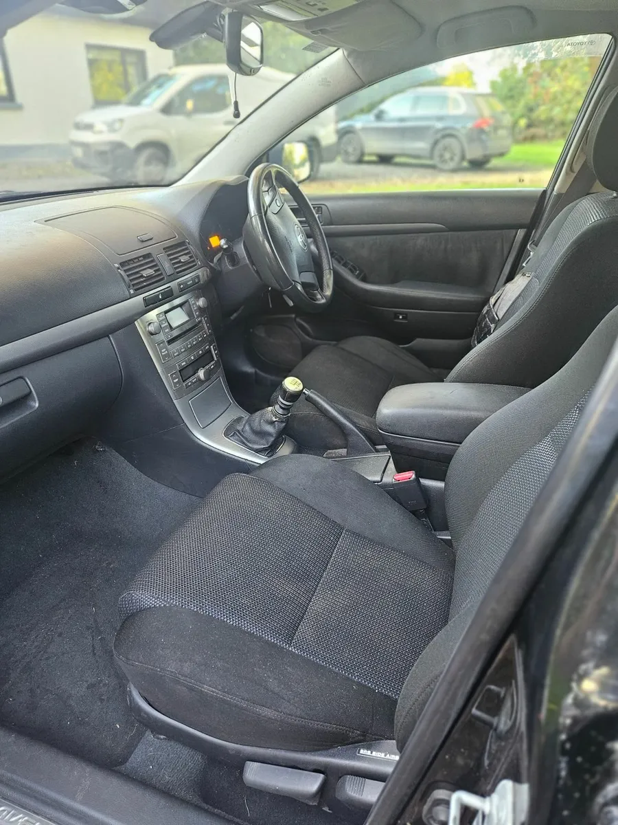 Toyota Avensis 2009 - Image 4