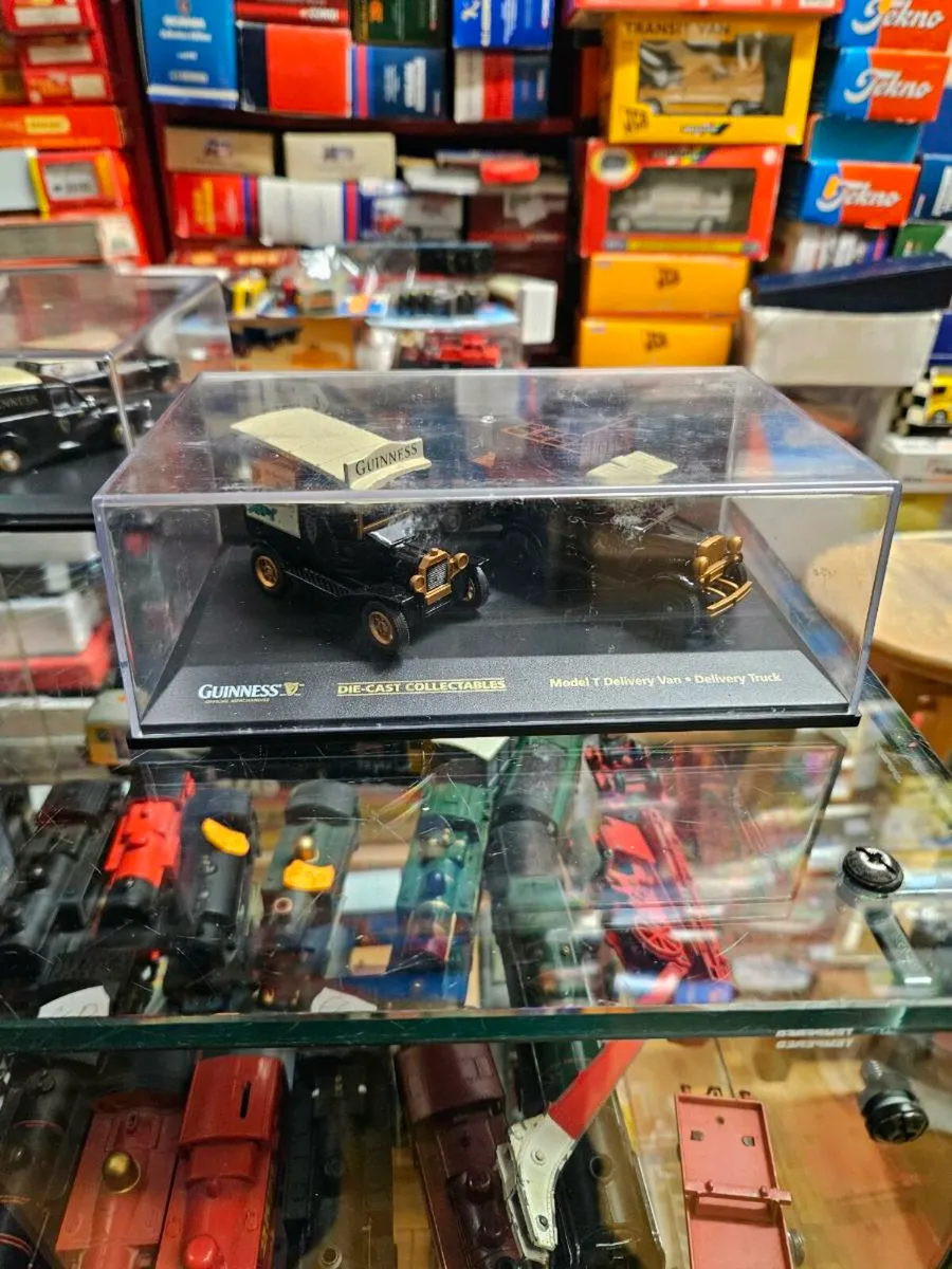 Corgi Guinness Set - Image 1