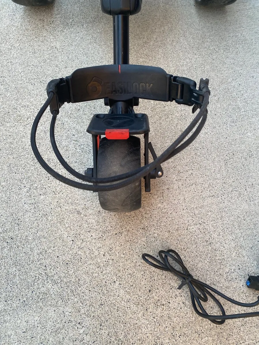 Motocaddy S1 DHC electric trolley - Image 3