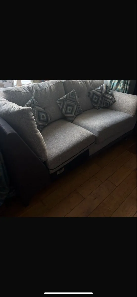 Couch - Image 3