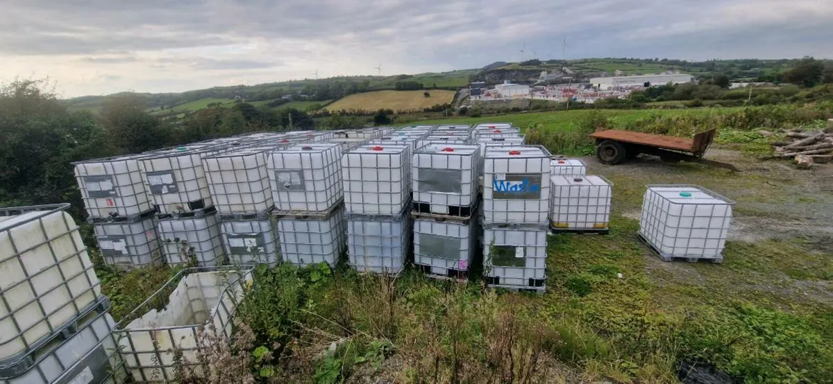 LARGE QUANTITY IBCS TANKS FOR SALE - Image 1