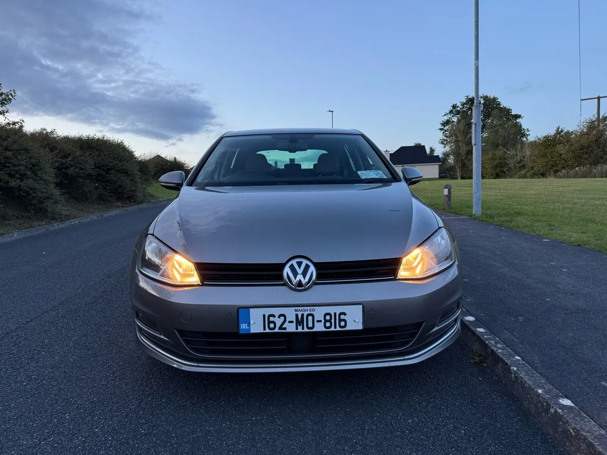 VW GOLF HIGHLINE 1.6TDI/HIGH SPEC/SERVICE HISTORY - Image 2