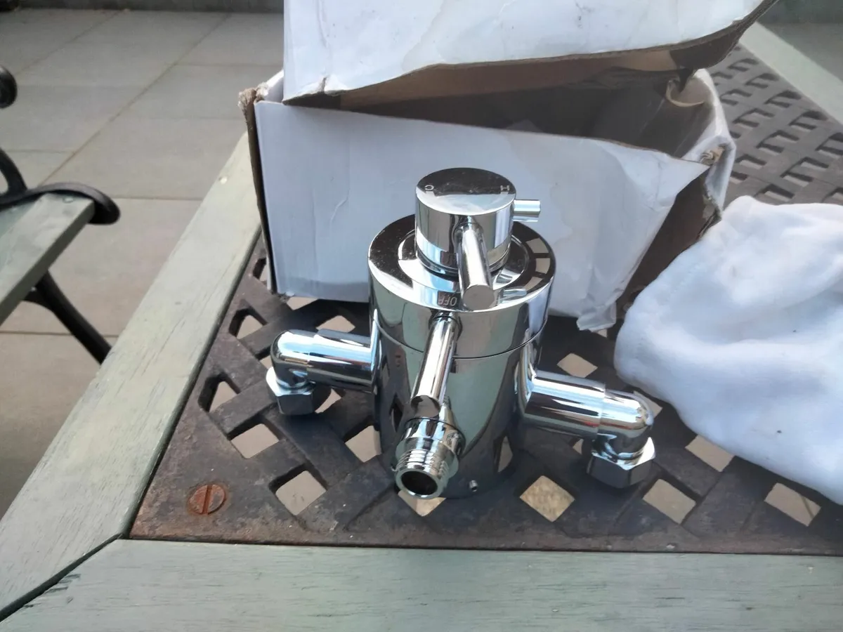 Thermostatic mixer tap - Image 4