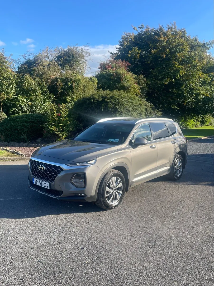 2020 Hyundai Santa Fe Executive Plus - Image 1