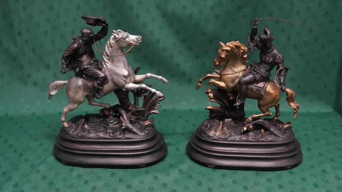 Pair of Vintage Metal Horseman Figurines - Image 2