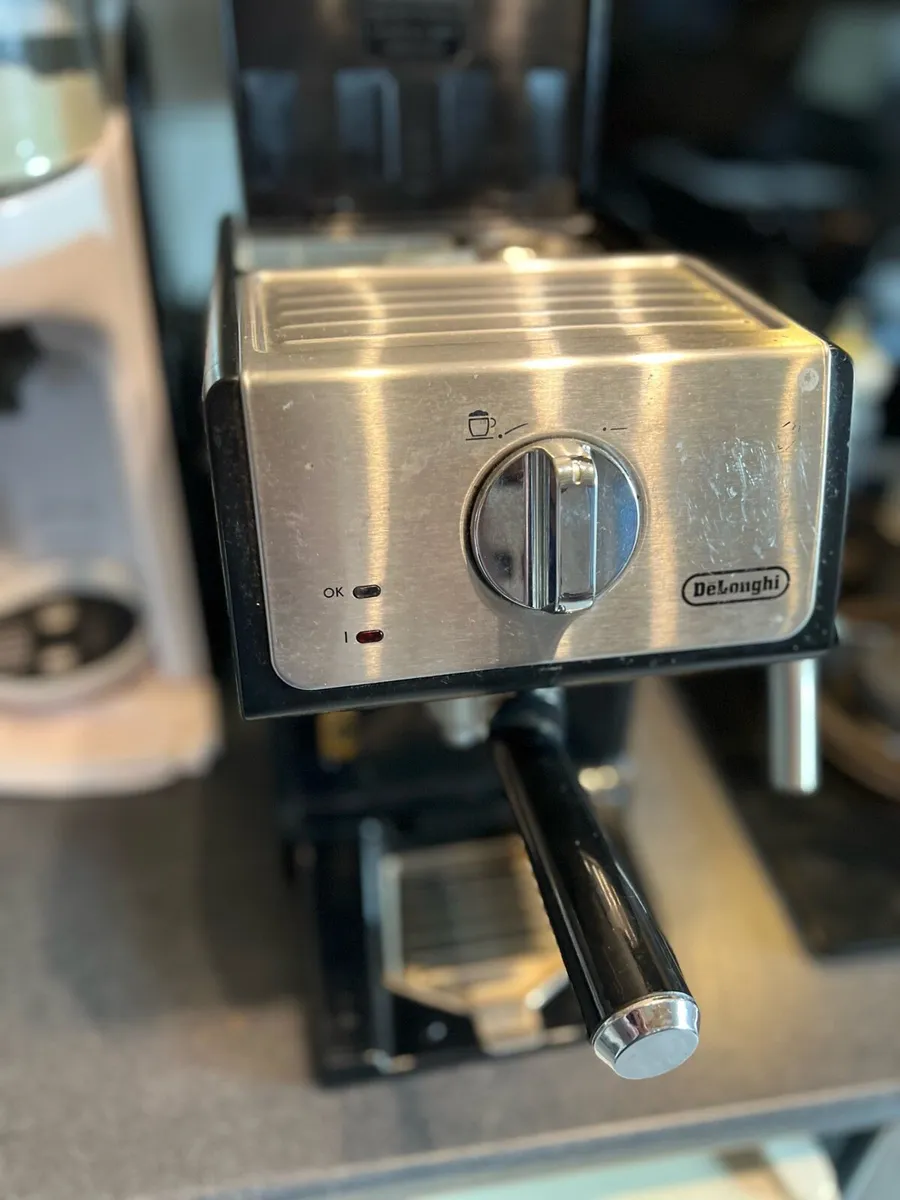 DELONGHI Coffee machine - Image 3