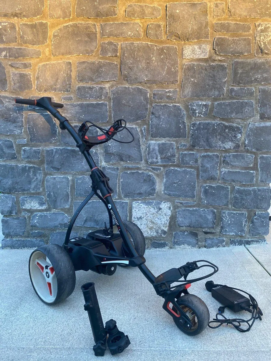 Motocaddy S1 DHC electric trolley - Image 1